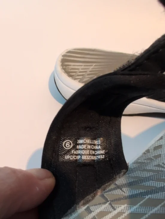 Flip Flops - Picture 7 of 8